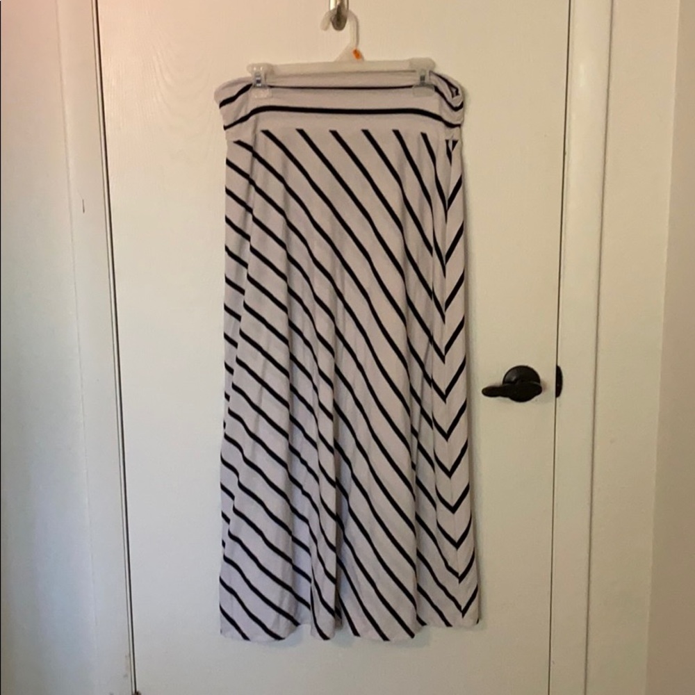 Maxi skirt.